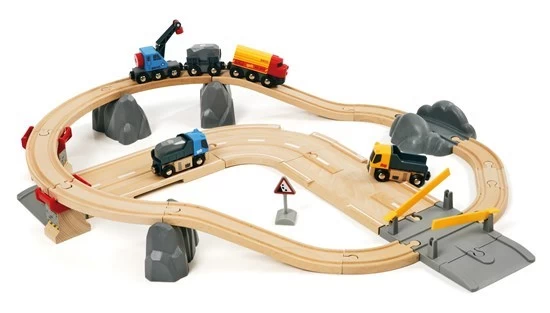 BRIO Rail & Road Loading Set 32 Pcs 3 BRIO Rail & Road Loading Set 32 Pcs